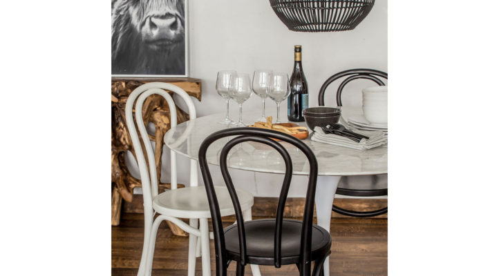 flute-round-dining-table-with-marble-top-2