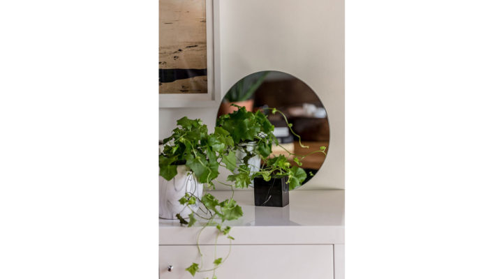 moon-marble-mirror-black-2