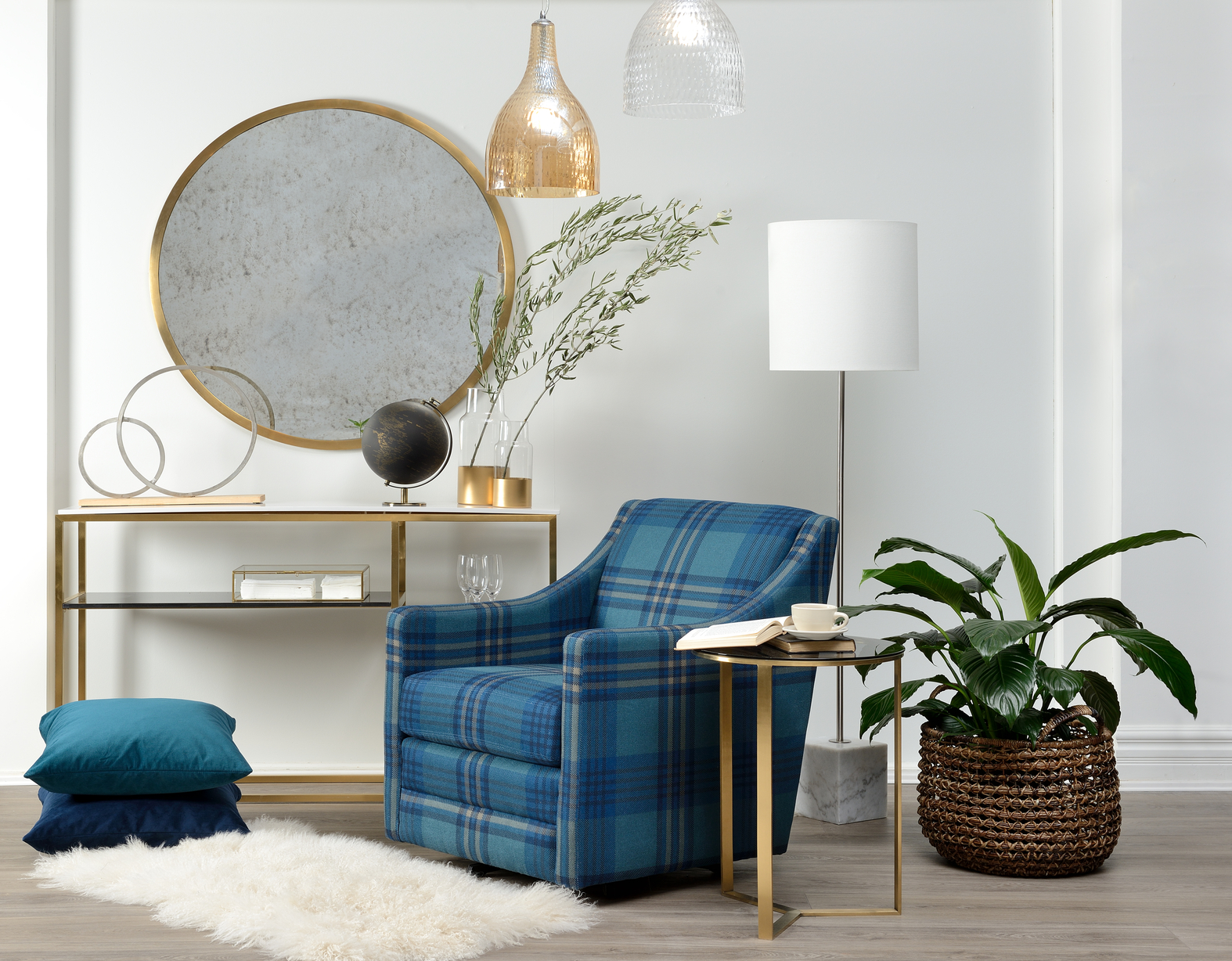 rsz_12443_chair_room__alessia_console_table_015-4015c__echo_wall_mirror_014-1500mrr_matte_floor_lamp_013-0528fl__nicolo_side_table_012-7159e_v1
