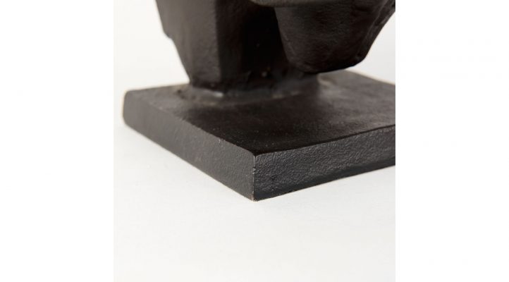 tauro-iii-bookend-10