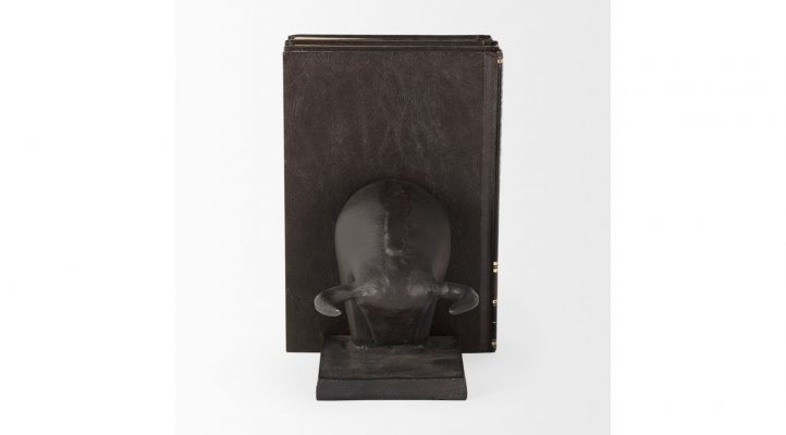 tauro-iii-bookend-3