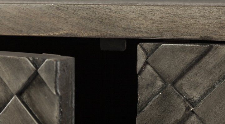 Argyle-I-Accent-Cabinets-7