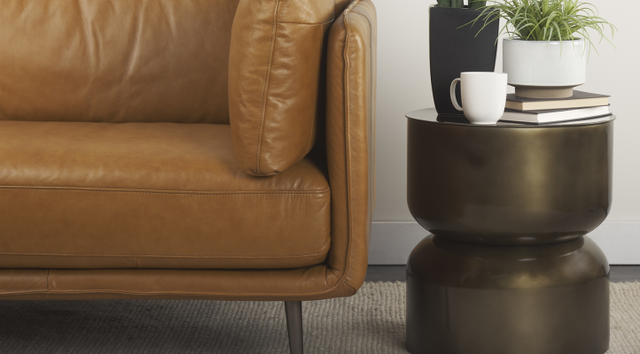 Catriona-accent-table-8