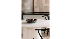 Mono Dining Table (5)